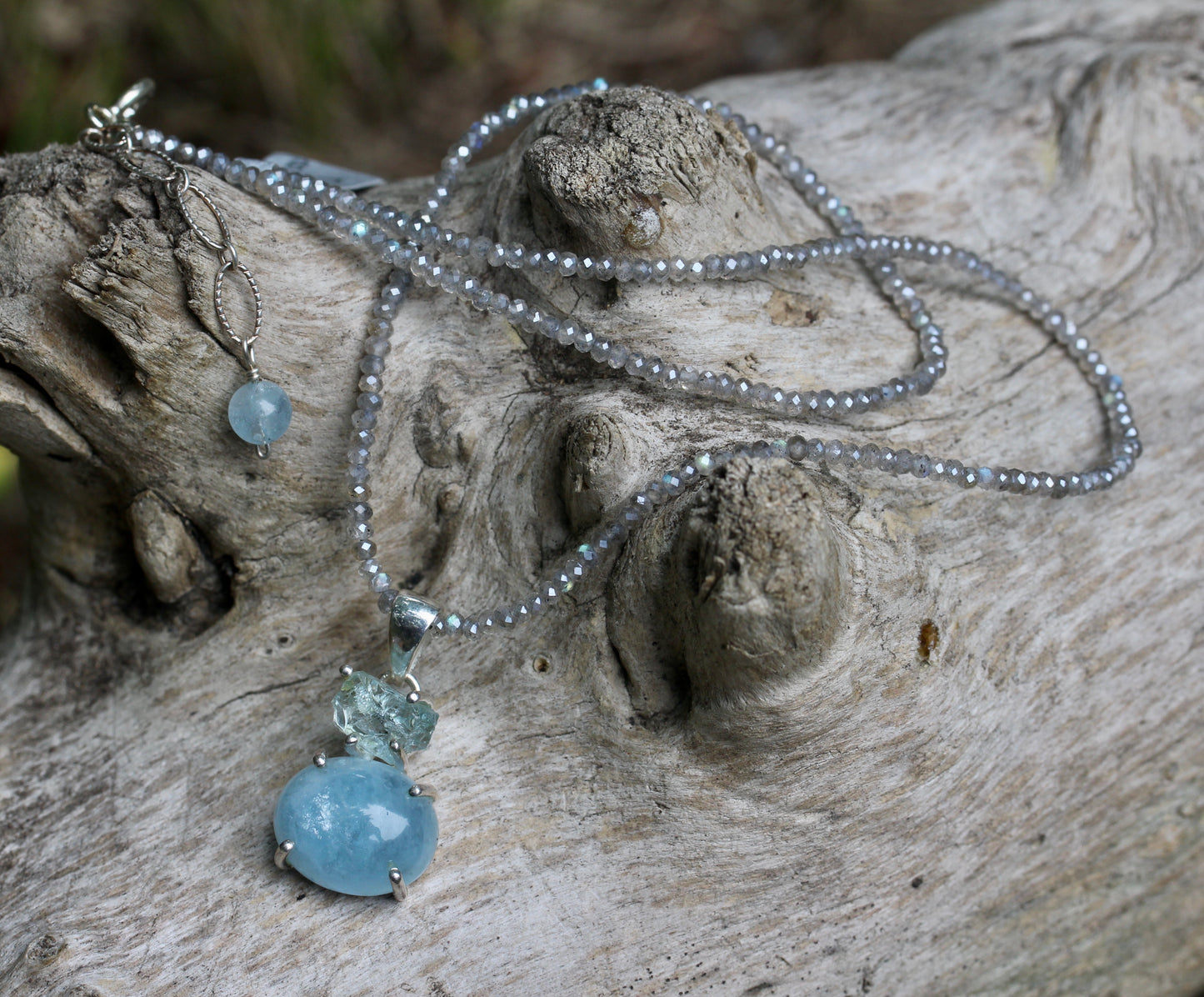 Aquamarine Labradorite Pendant Beaded Necklace