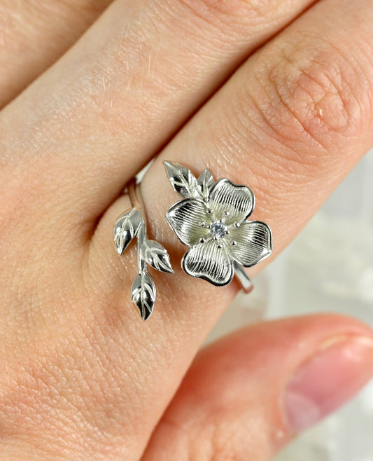 Silver Flower and Leaf Ring