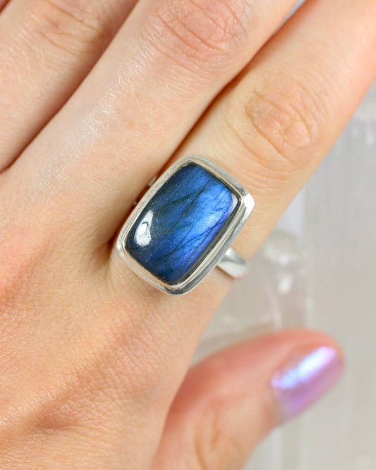 Flashy Labradorite Ring