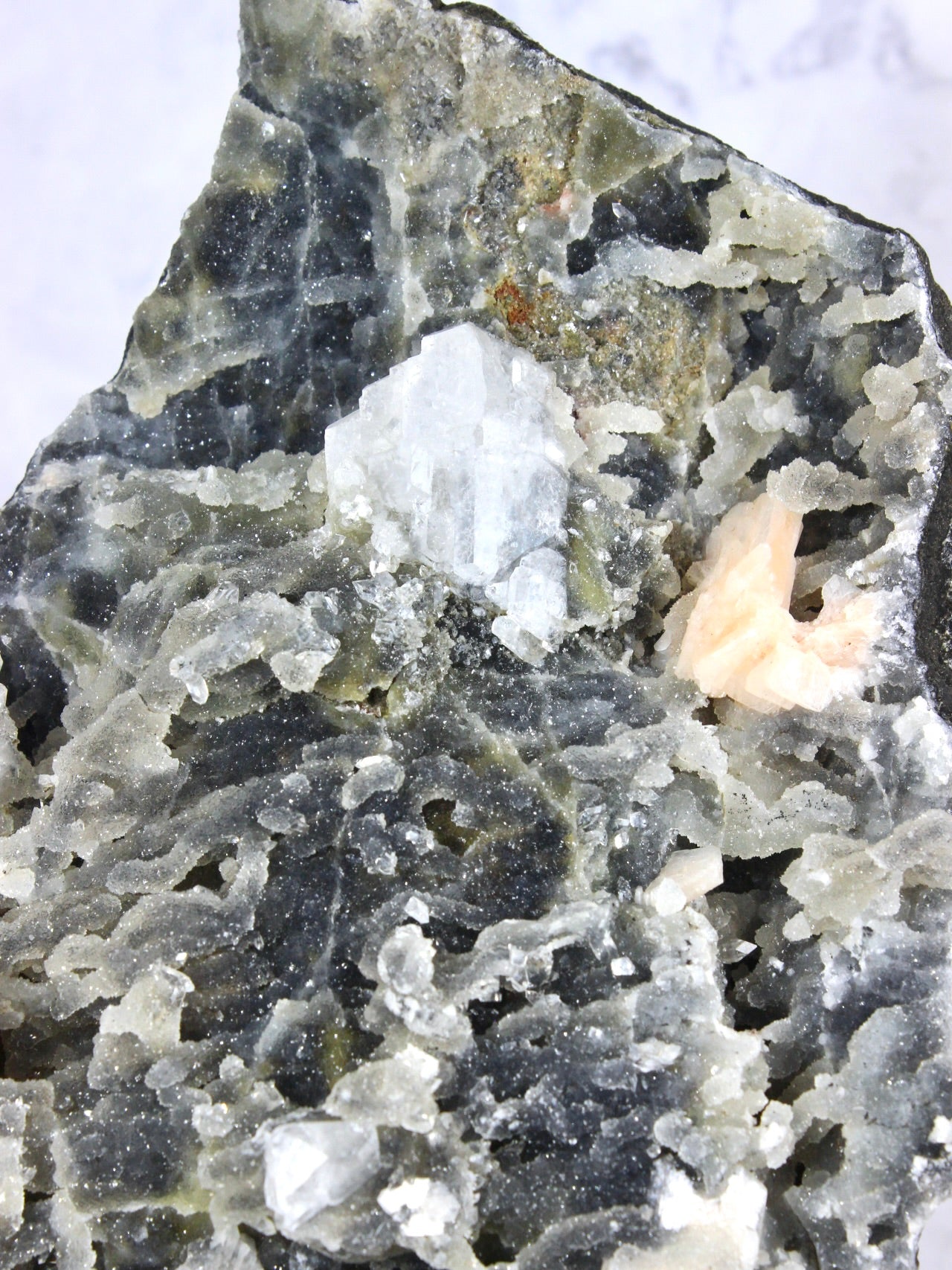 Apophyllite Stilbite on Black Chalcedony