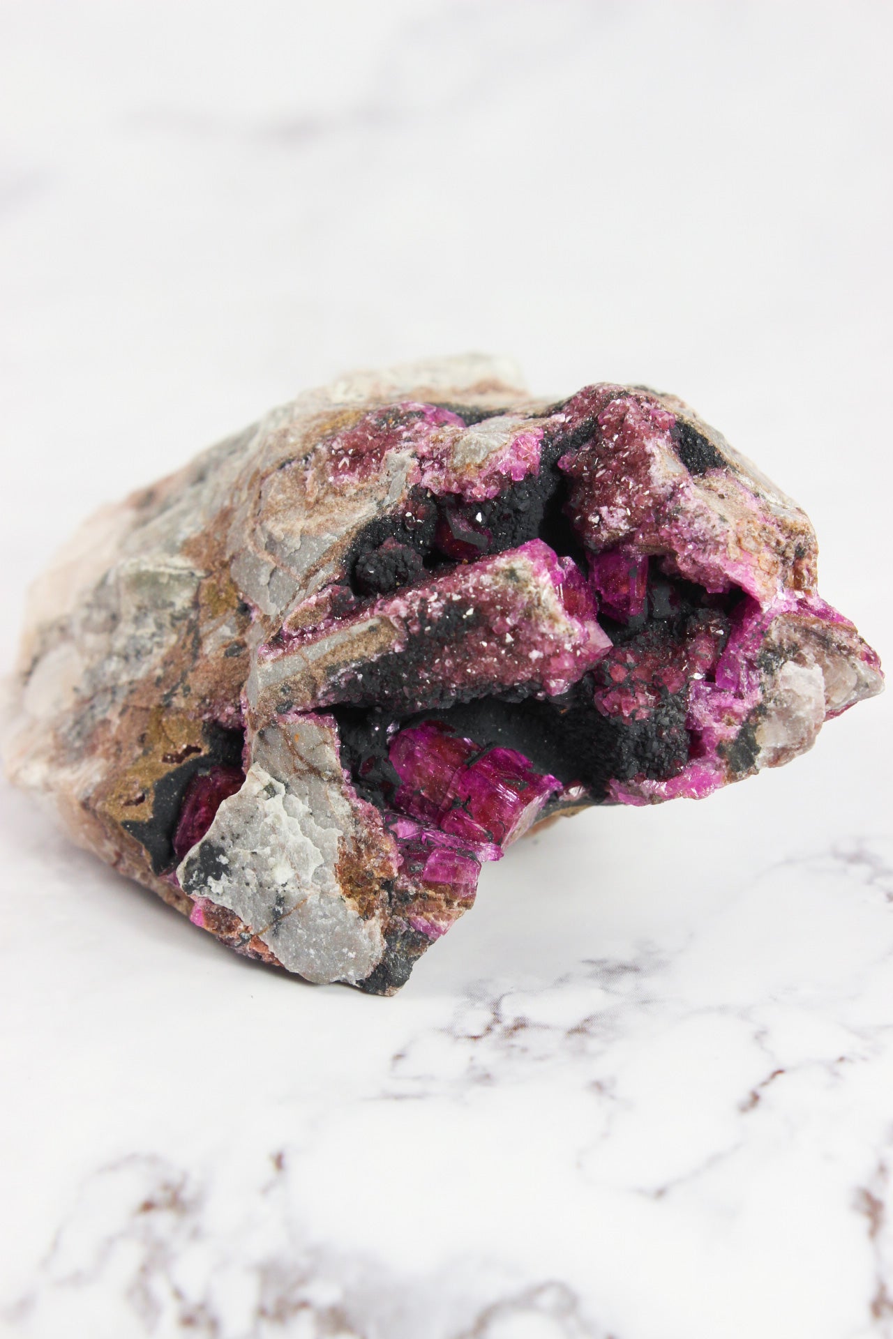 Cobaltoan Calcite