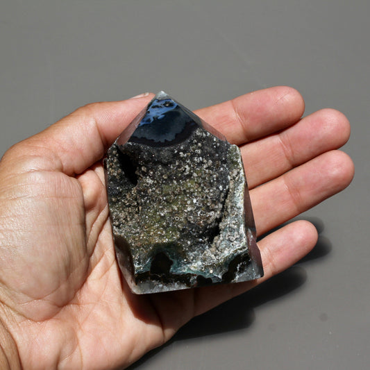 Black and Grey Agate Druzy Point