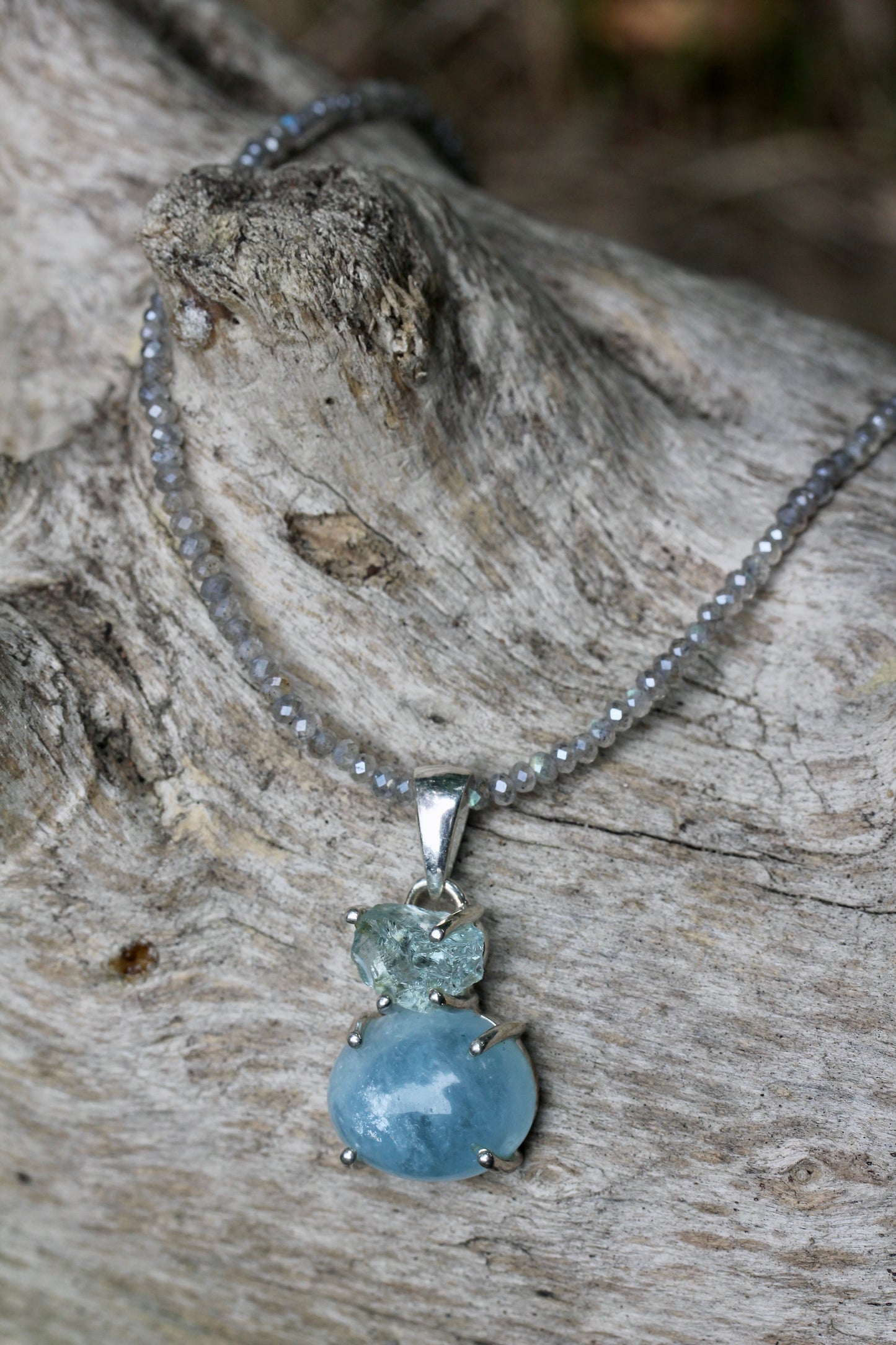 Aquamarine Labradorite Pendant Beaded Necklace
