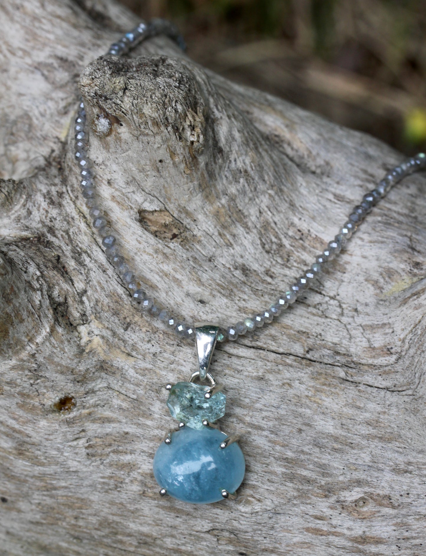 Aquamarine Labradorite Pendant Beaded Necklace