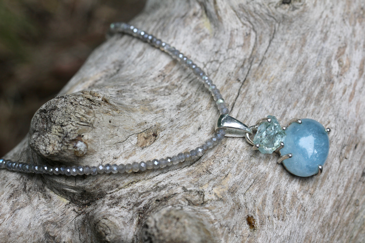 Aquamarine Labradorite Pendant Beaded Necklace