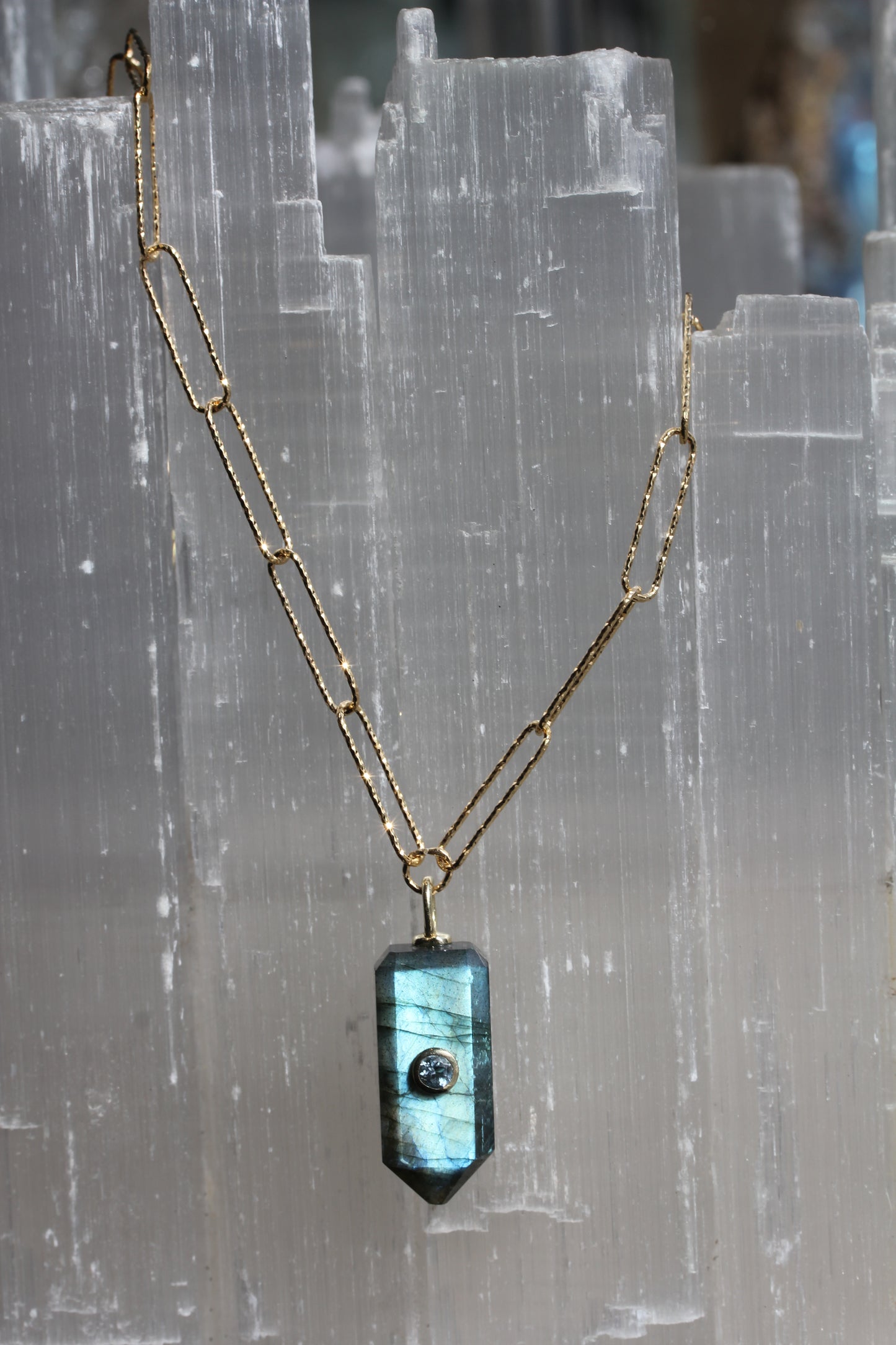 Paperclip Chain Stone Point Necklace