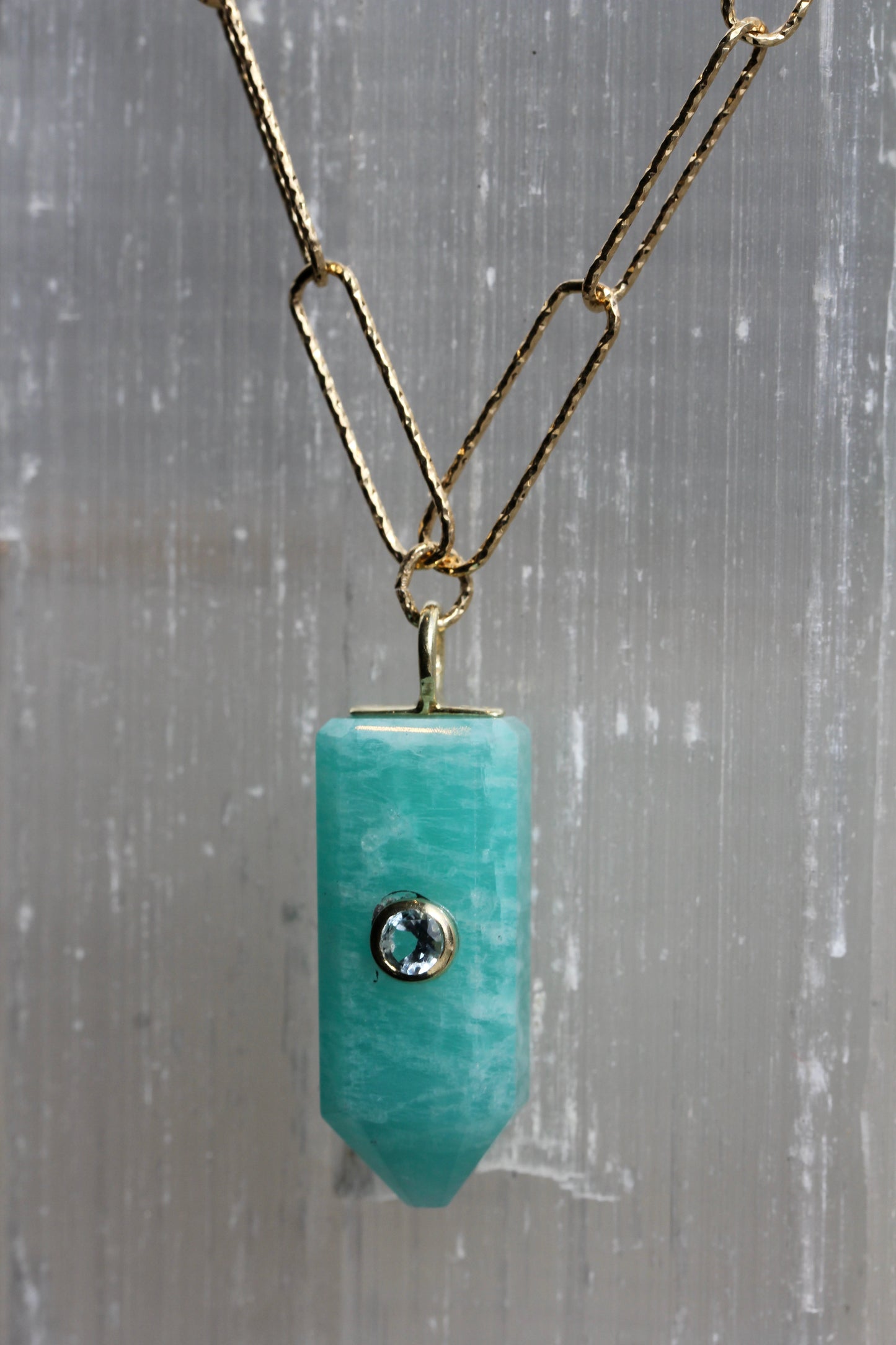 Paperclip Chain Stone Point Necklace