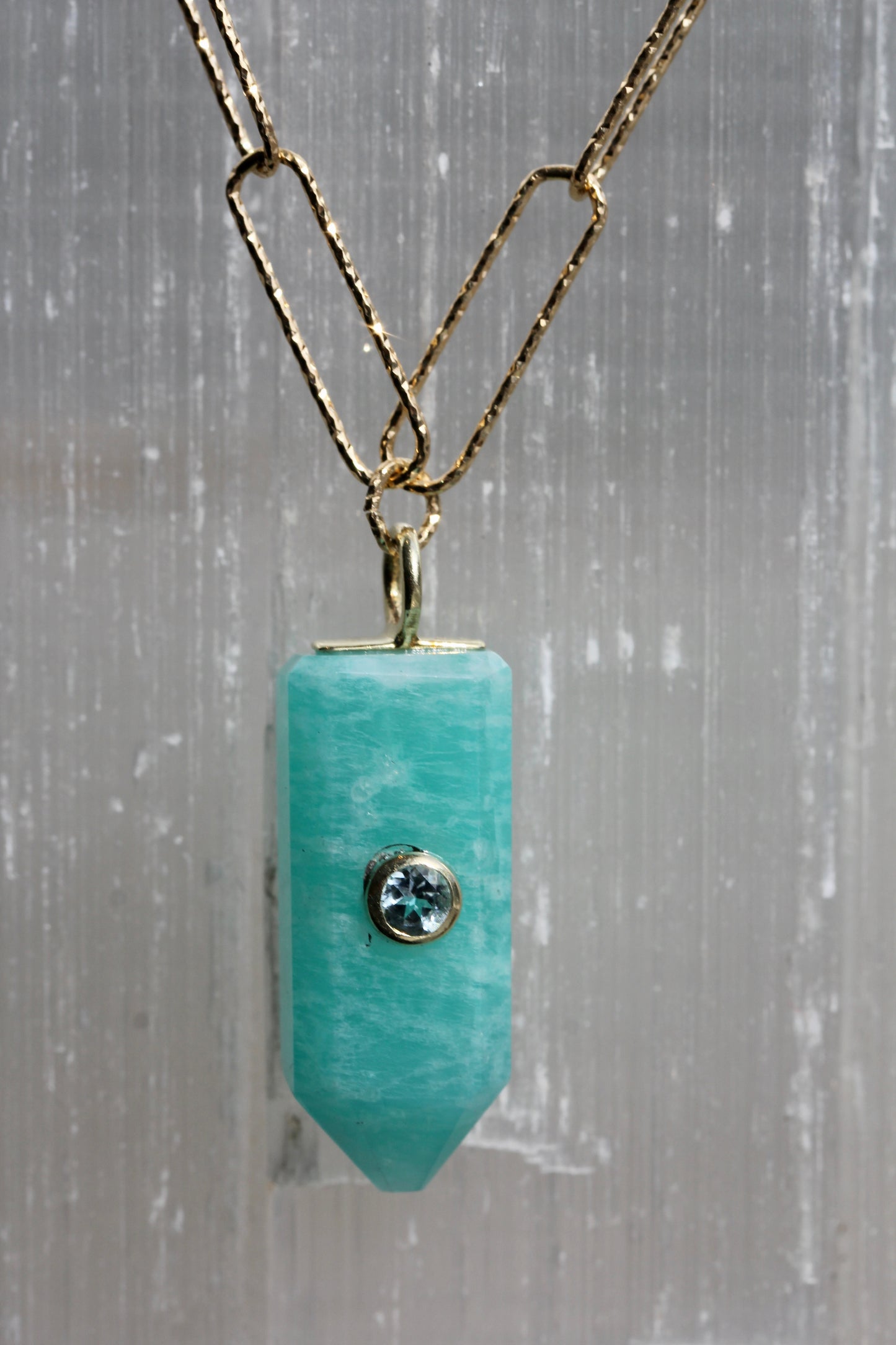 Paperclip Chain Stone Point Necklace