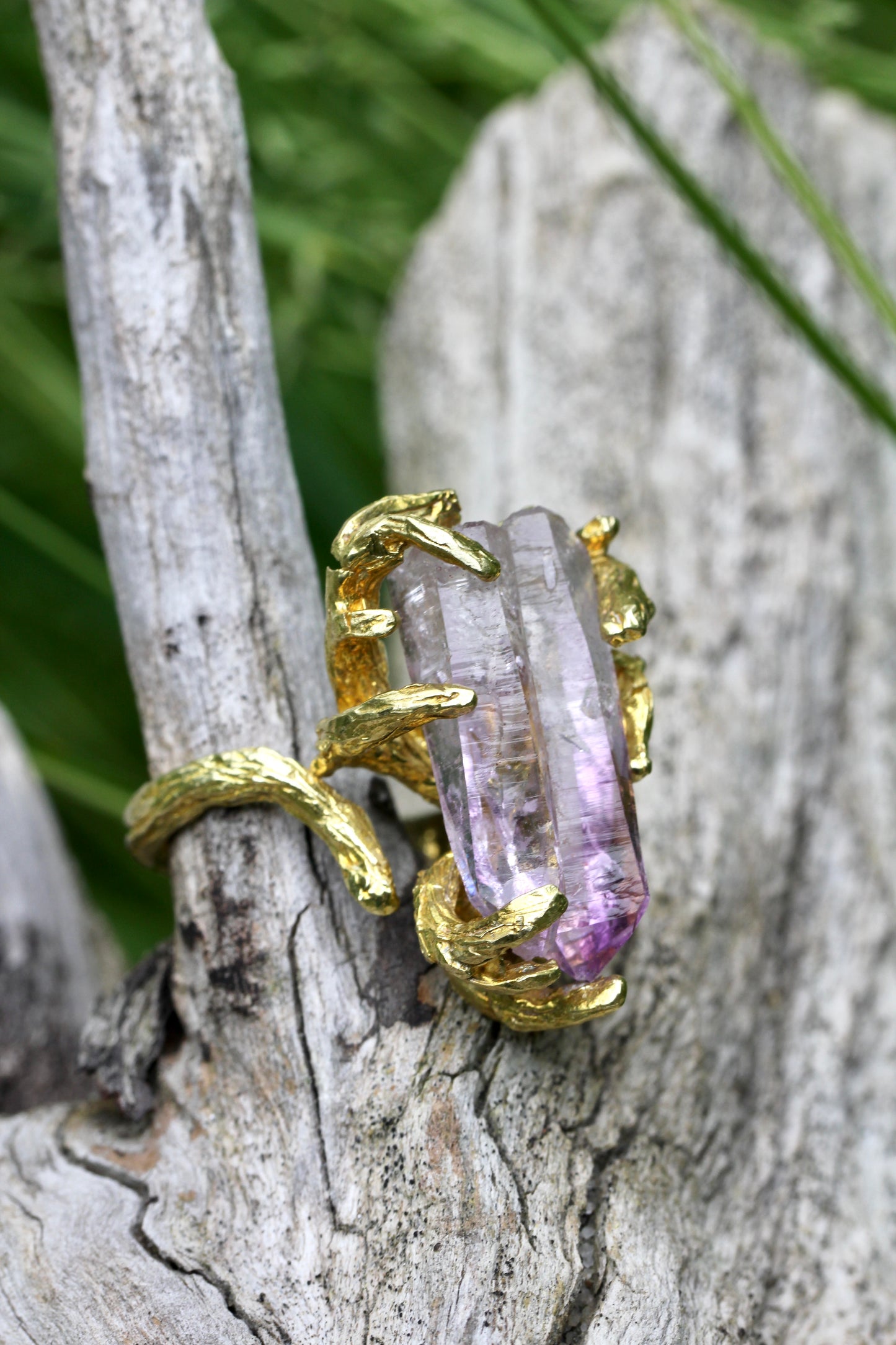 Vera Cruz Amethyst Crystal Branch Ring