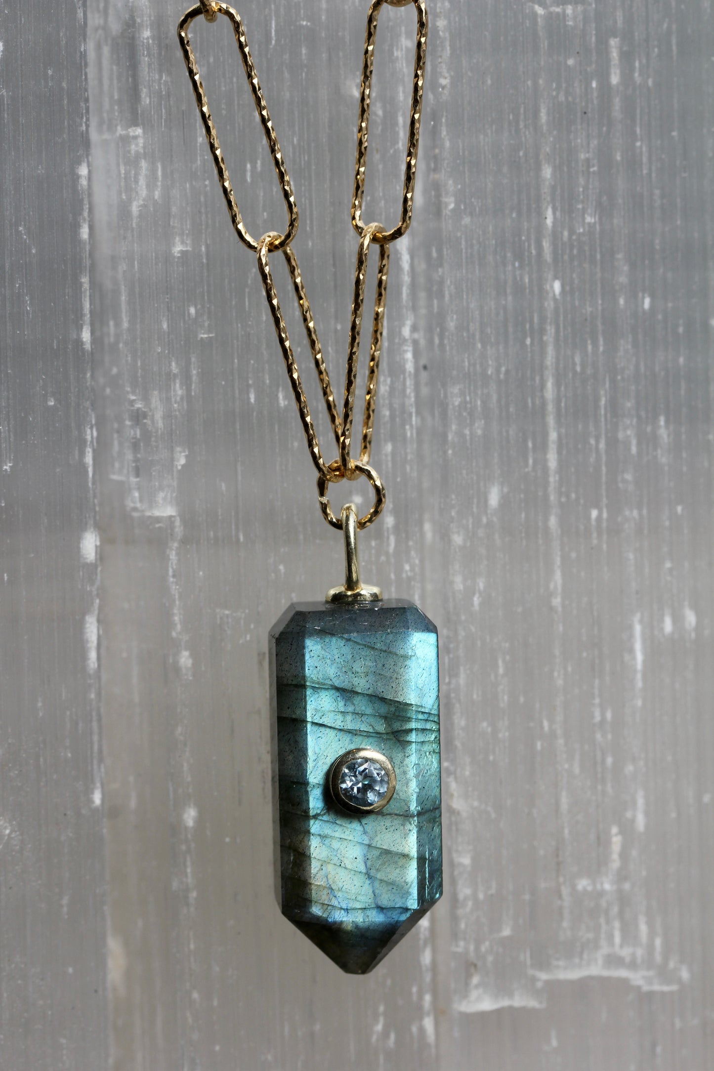 Paperclip Chain Stone Point Necklace