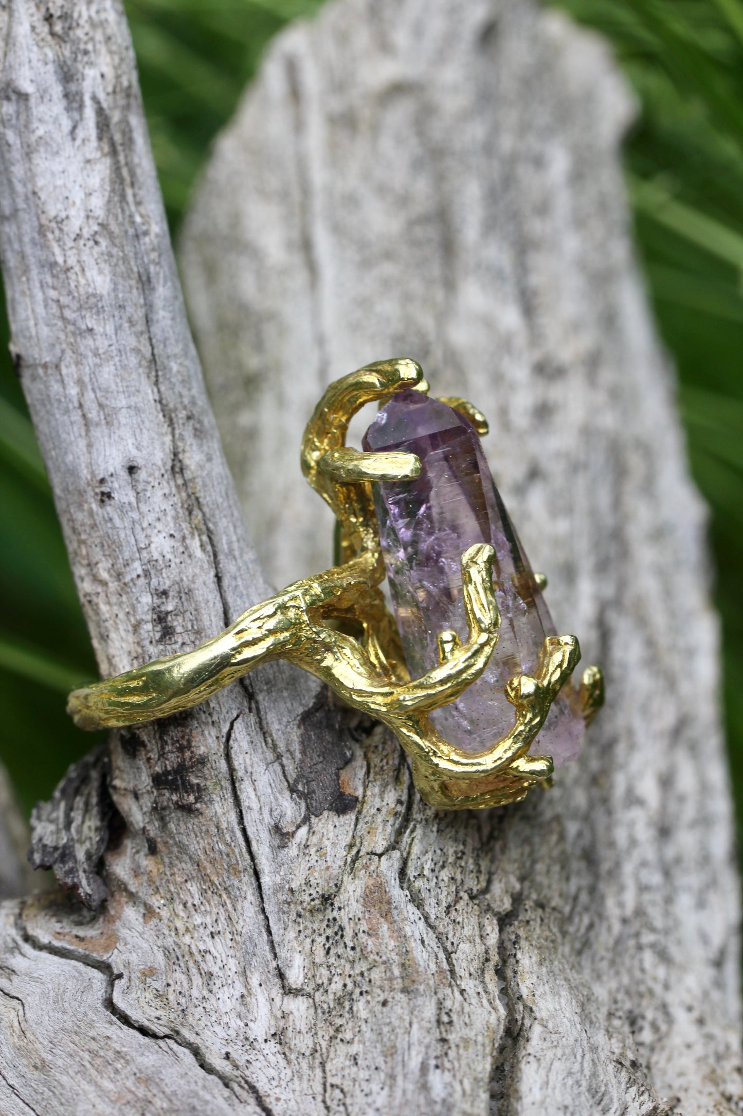 Vera Cruz Amethyst Crystal Branch Ring