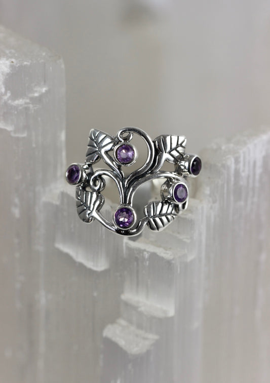 Amethyst Leaf Motif Ring