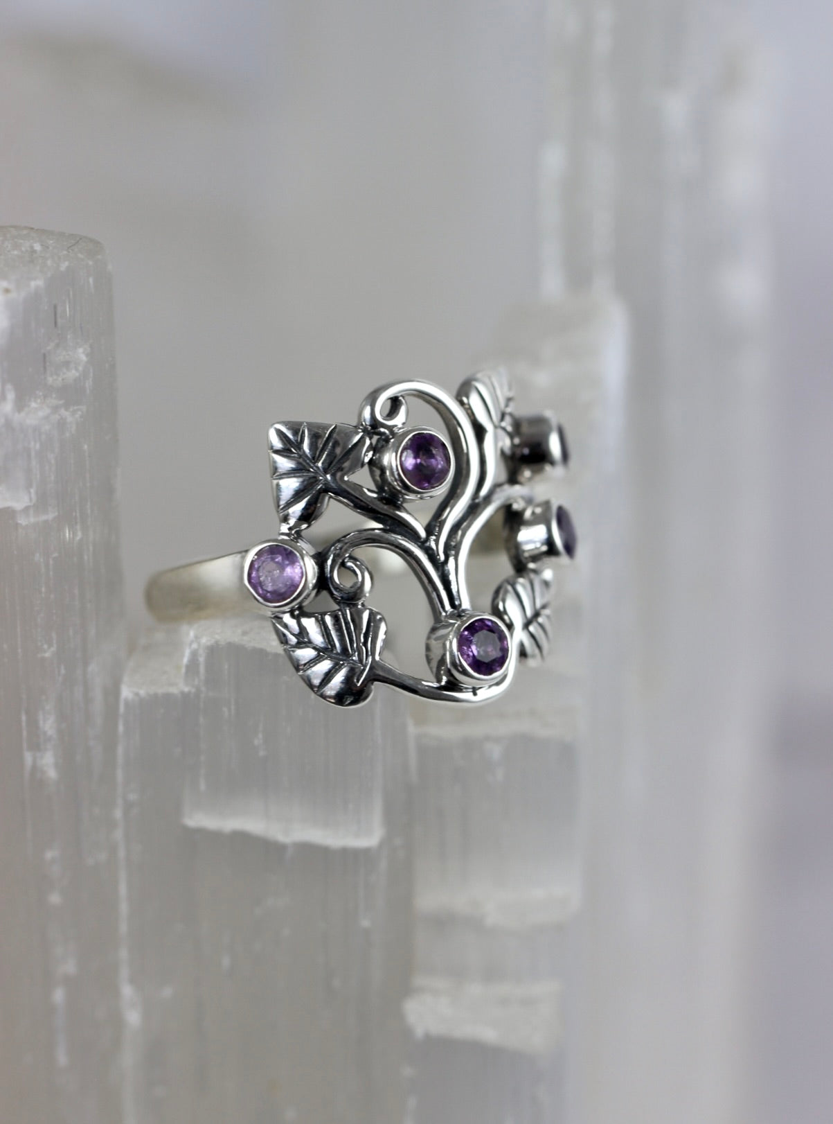 Amethyst Leaf Motif Ring