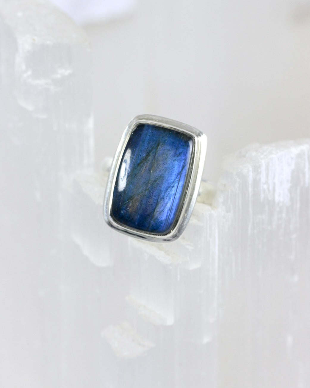 Flashy Labradorite Ring