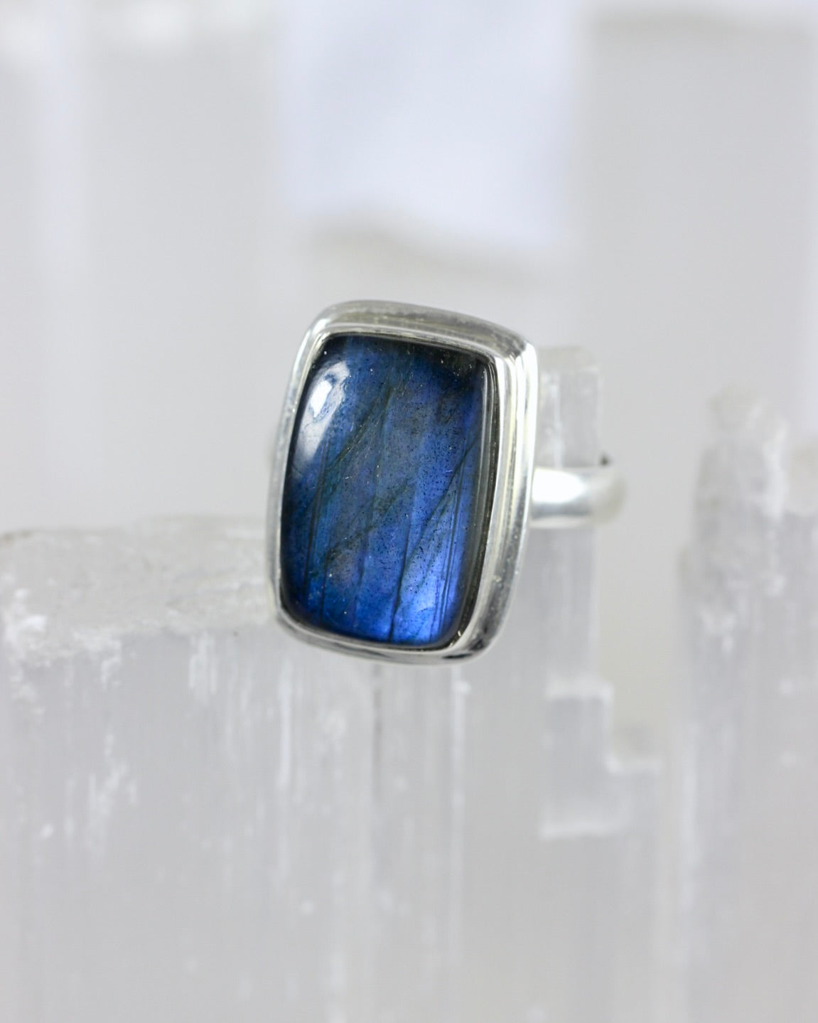 Flashy Labradorite Ring