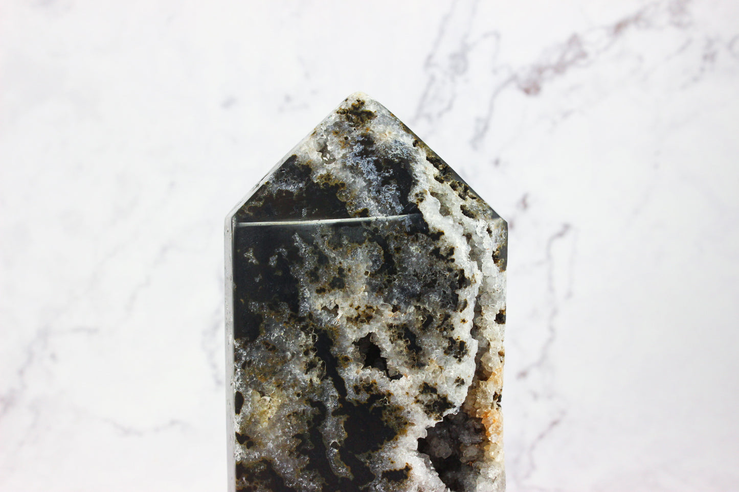 Black and White Agate Druzy Point